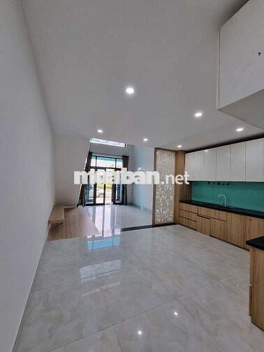 Cho thuê nhà 2 tầng mt 10m5 nguyễn hồng ánh