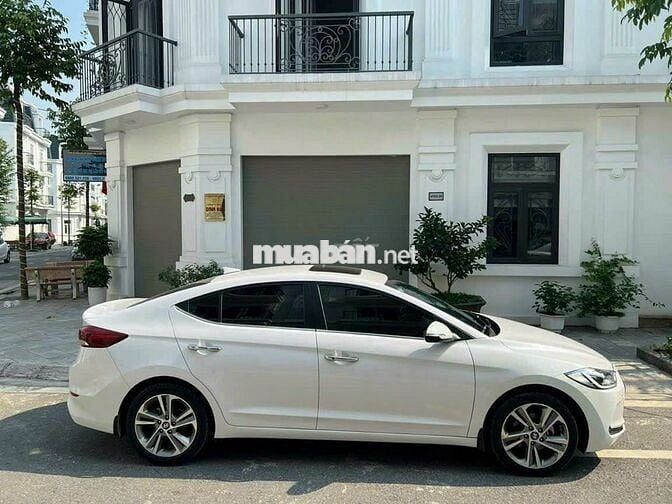 Cần bán Elantra 2017 at full 2.0, màu trắng