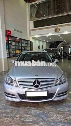 Mercedes Benz C Class 2012 - 80000 km