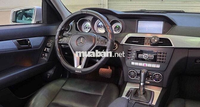 Mercedes Benz C Class 2012 - 80000 km