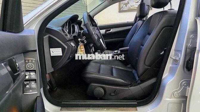 Mercedes Benz C Class 2012 - 80000 km