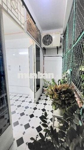 NHÀ 3 TẦNG, DT (3,6X8)M2, CÁCH 1 CĂN RA MẶT TIỀN, GIÁ 4,85 TỶ CÒN TL
