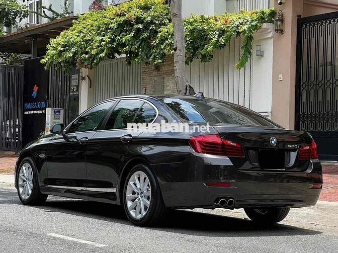 BMW 5 Series 2011 523i - 95000 km