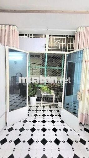 NHÀ 3 TẦNG, DT (3,6X8)M2, CÁCH 1 CĂN RA MẶT TIỀN, GIÁ 4,85 TỶ CÒN TL