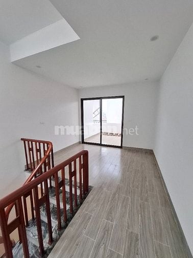 BÁN NHÀ SIÊU ĐẸP CỰ KHỐI LONG BIÊN 5 TẦNG FULL NỘI THẤT GIÁ CHỈ 5,9XTỶ