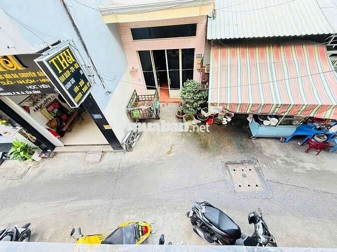 Nhà 3 Tầng Đẹp — Gần Âu Cơ Bàu Cát Nguyễn Hồng Đào(5m x 5m)