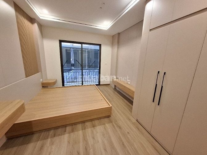 BÁN NHÀ SIÊU ĐẸP CỰ KHỐI LONG BIÊN 5 TẦNG FULL NỘI THẤT GIÁ CHỈ 5,9XTỶ