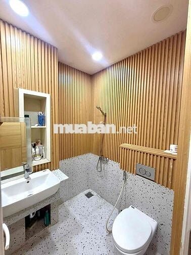 🔥 MẶT TIỀN KINH DOANH – NHÀ MỚI ĐẸP - 5 TẦNG - VUÔNG VỨC KHÔNG LỘ GIỚI