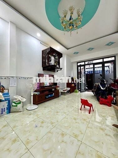 4.19 Tỷ TL Bán Nhà Hẻm Ô Tô Lê Đình Cẩn Bình Tân, 40m2, Nhà Đẹp Ở Ngay