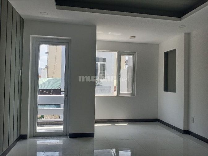 Bán nhà xây mới trên đăt thổ cư cách trung tâm Q1 HCM chỉ 20p