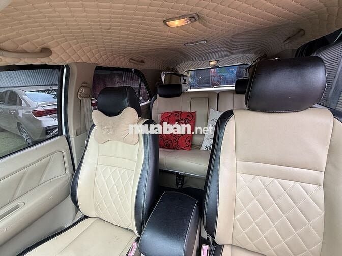 Toyota Fortuner 2010 2.7V 4x4 AT - 220000 km