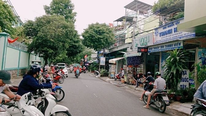 Mặt tiền kinh doanh 76/ Lê Văn Phan 5.5x12m trệt lửng Full Nội Thất 