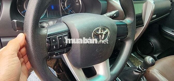 TOYOTA  FORTUNER 2016 2.4G 4x2 MT