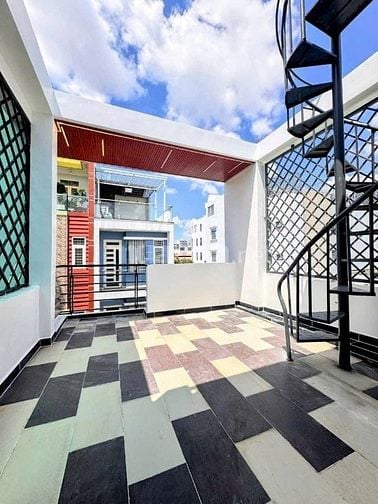 Bán nhà 3 tầng ngay trung tâm đường Nguyễn Thiện Thuật,phường 2,Quận 3