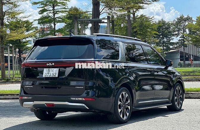 2023 Premium 2.2D 7S - 71000 km