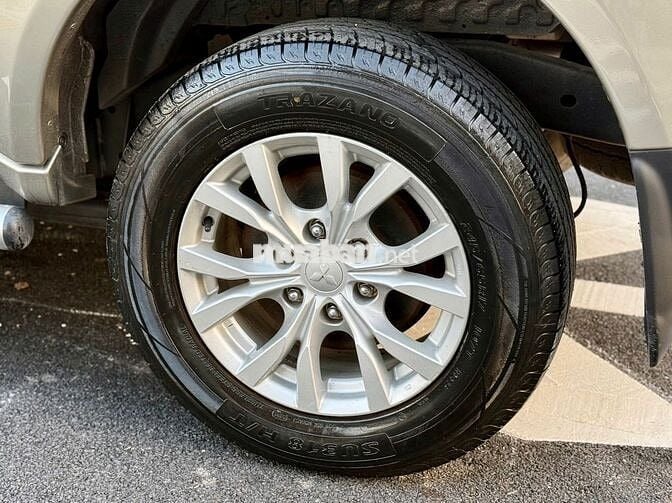 Mitsubishi Pajero Sport 2015 G 4x2 AT - 92000 km