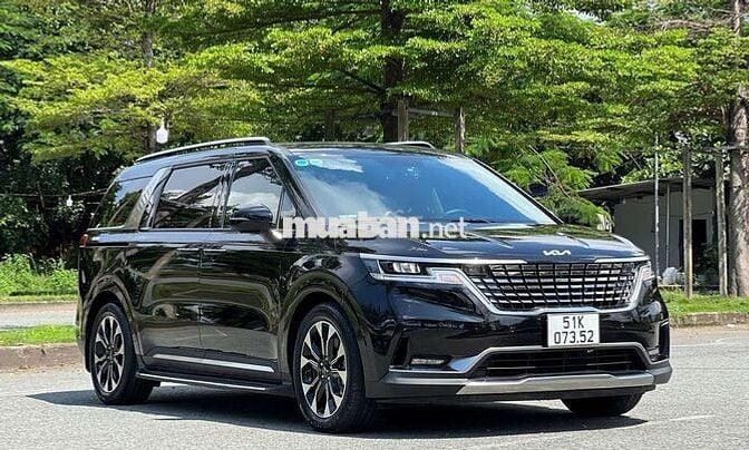 2023 Premium 2.2D 7S - 71000 km