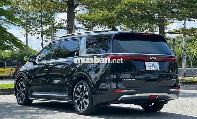 2023 Premium 2.2D 7S - 71000 km