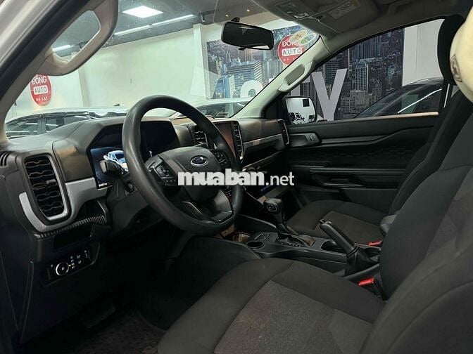 Ford Ranger 2024 XLS 2.0 4X2  - 34000 km -Mới tinh