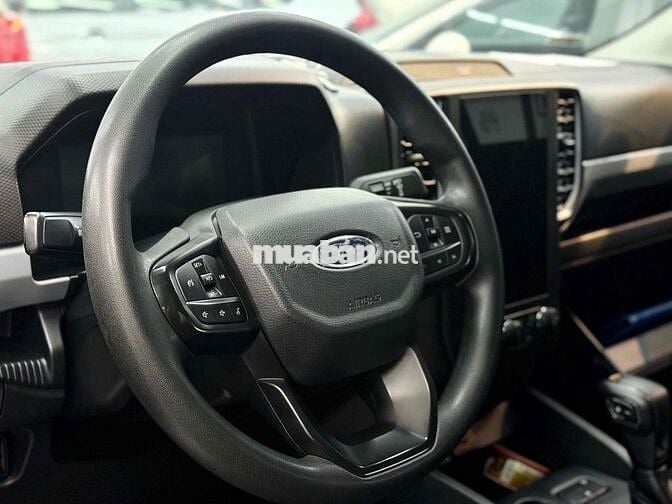 Ford Ranger 2024 XLS 2.0 4X2  - 34000 km -Mới tinh