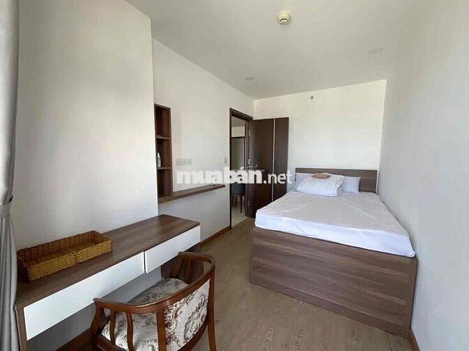 CHO THUÊ CĂN HỘ 2 PHÒNG NGỦ TẦNG CAO VIEW BIỂN