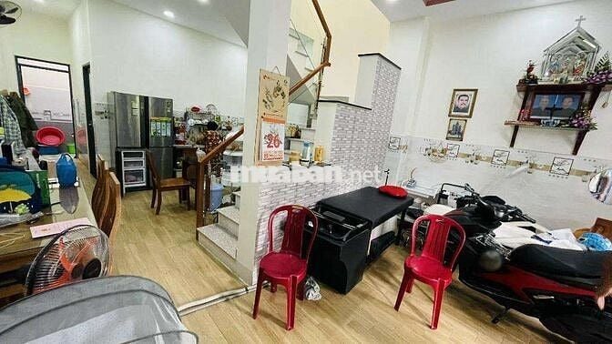 BÁN NHÀ LÊ VĂN KHƯƠNG Q12, Ô TÔ ĐỖ CỬA, DT 66M²(5.6×13),3PN, NHÀ BTTCT