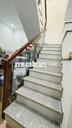 BÁN NHÀ LÊ VĂN KHƯƠNG Q12, Ô TÔ ĐỖ CỬA, DT 66M²(5.6×13),3PN, NHÀ BTTCT