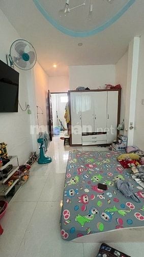 Bán nhà đúc thật 5 tầng lầu đường Nguyễn tri phương p4Q10