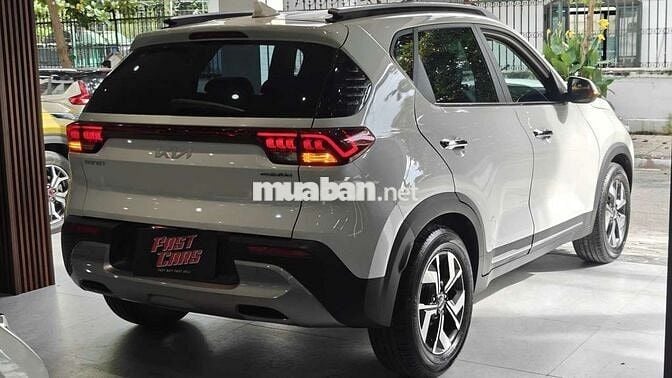 Kia Sonet 2022 Premium 1.5 AT, màu trắng,16.000 km