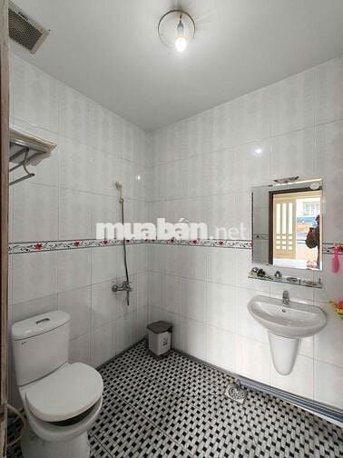 PHÒNG BAN CÔNG – FULL NỘI THẤT – TRUNG TÂM Q8, TẠ QUANG BỬU