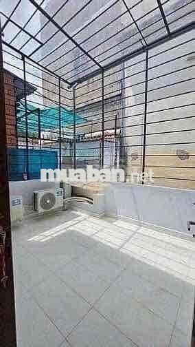 Nhà đẹp 4PN - 4x17m 4 tầng sân thượng - Thành Thái Q.10