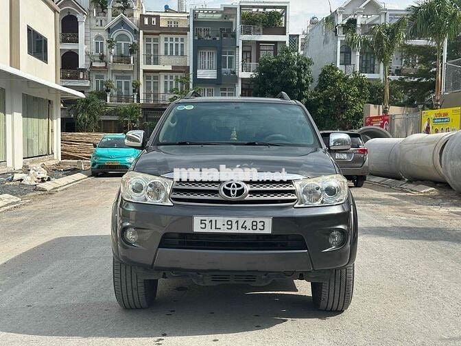 Toyota Fortuner 2011 Bảo Hành 1 Năm