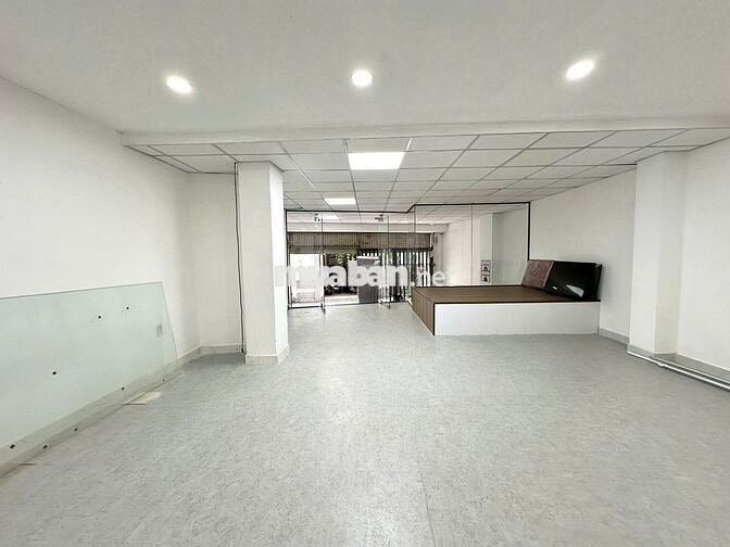 CHO THUÊ MẶT BẰNG KINH DOANH ĐA NGÀNH NGHỀ NGAY NGÃ TƯ PHÚ NHUẬN