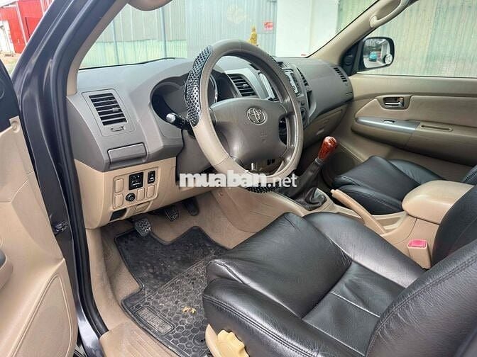 Toyota Fortuner 2011 Bảo Hành 1 Năm