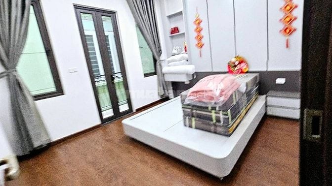 TRUNG TÂM CẦU GIẤY, ĐƯỜNG XUÂN THỦY: NHÀ ĐẸP Ở LUÔN, 20M RA ÔTÔ 