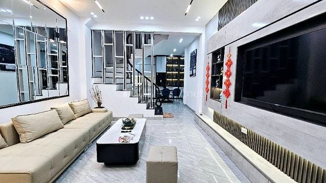 TRUNG TÂM CẦU GIẤY, ĐƯỜNG XUÂN THỦY: NHÀ ĐẸP Ở LUÔN, 20M RA ÔTÔ 