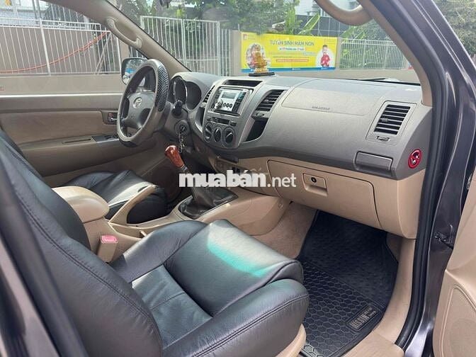 Toyota Fortuner 2011 Bảo Hành 1 Năm