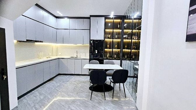 TRUNG TÂM CẦU GIẤY, ĐƯỜNG XUÂN THỦY: NHÀ ĐẸP Ở LUÔN, 20M RA ÔTÔ 