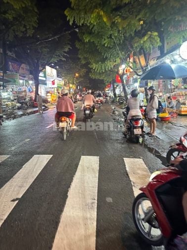 Cho thuê nhà đường Lê Văn Lương Quận 7 DT 5x22m