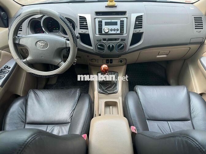 Toyota Fortuner 2011 Bảo Hành 1 Năm
