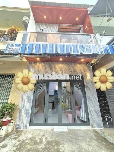 Bán nhà Hxh7m, Hoà Bình, Tân Phú, Dtsd 42m2- 3.65 Tỷ