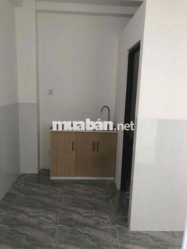 Nhà mới xây ,phòng có máy lạnh full nội thất