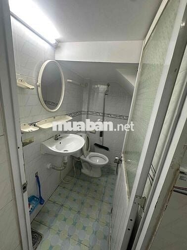 Nhà Mới 2PN Cách Hẻm Xe Hơi Vài Bước Chân, Trần Văn Đang Quận 3