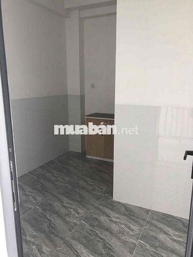 Nhà mới xây ,phòng có máy lạnh full nội thất