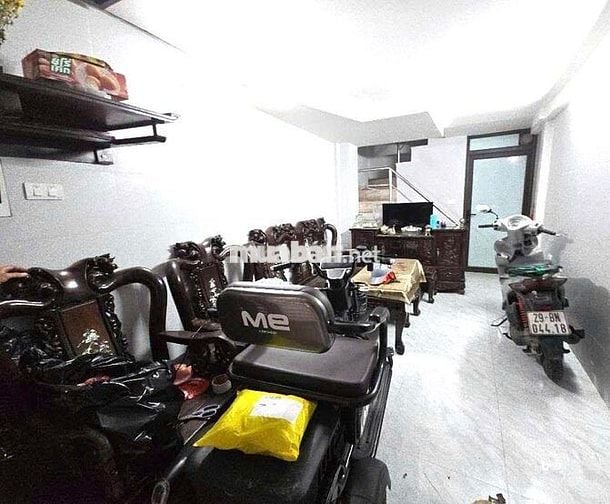Mặt ngõ nông  oto đỗ -Trường chinh 35mx4T ở đỉnh-thuê tốt Giá 8.95 tỷ