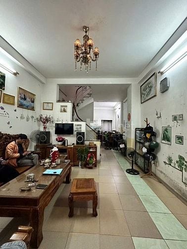 Cần bán nhà 4x14 1 trệt 2 lầu ô tô đỗ cửa đi.Tân K Tân Quý chỉ 5.680Ty