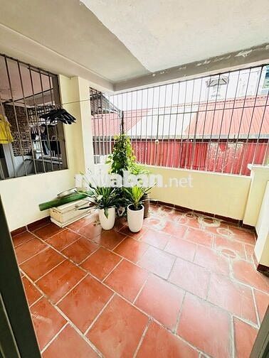 Nhà Cầu Giấy 30m², 5 Tầng, Giá 7.9 Tỷ – Tiện Ích Đầy Đủ, Vị Trí Tốt