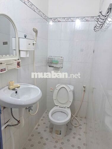 Phòng trọ 12m2 đường Âu Dương Lân, phường Chánh Hưng, Tp. Hồ Chí Minh