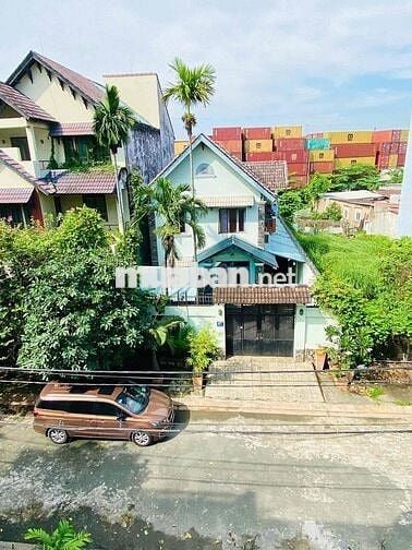 Nhà ở KDC yên tĩnh thuận tiện cho thuê văn phòng, có chỗ đậu xe hơi