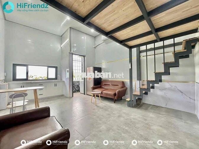 Duplex có ban công siêu rộng Free dịch vụ, tiền xe cách gigamall 2km